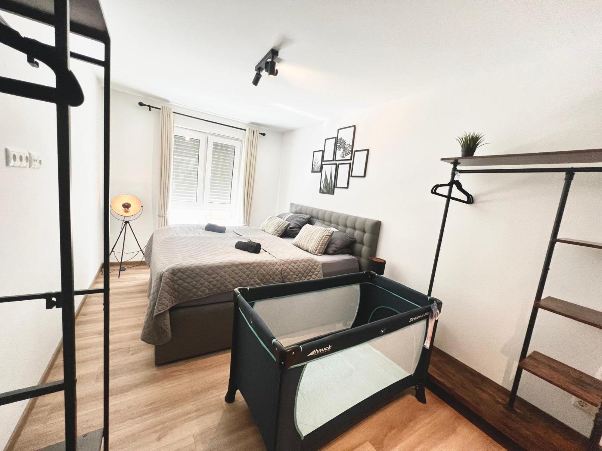 Tomsflat Braunschweig - 3 Rooms, Kitchen, Workspace, Highspeed Wifi, Washer & Dryer, Balcony Eksteriør billede